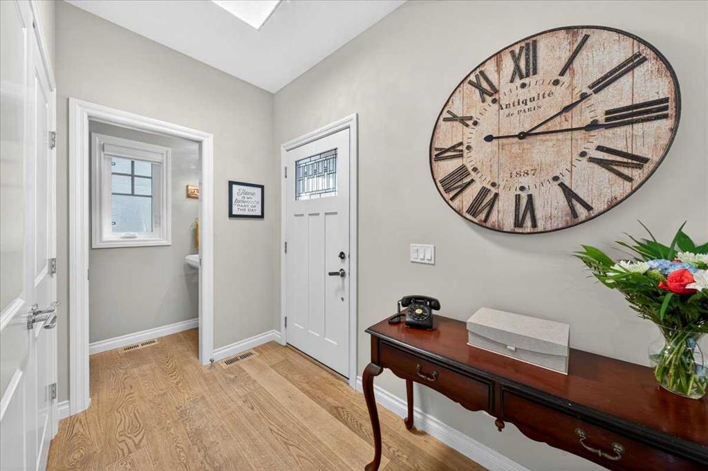 Picture for 11 Dieppe Drive SW