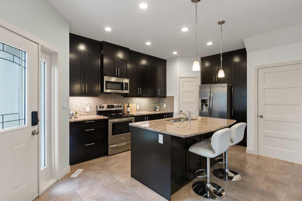 Picture for 2, 6110 Bowness Road NW