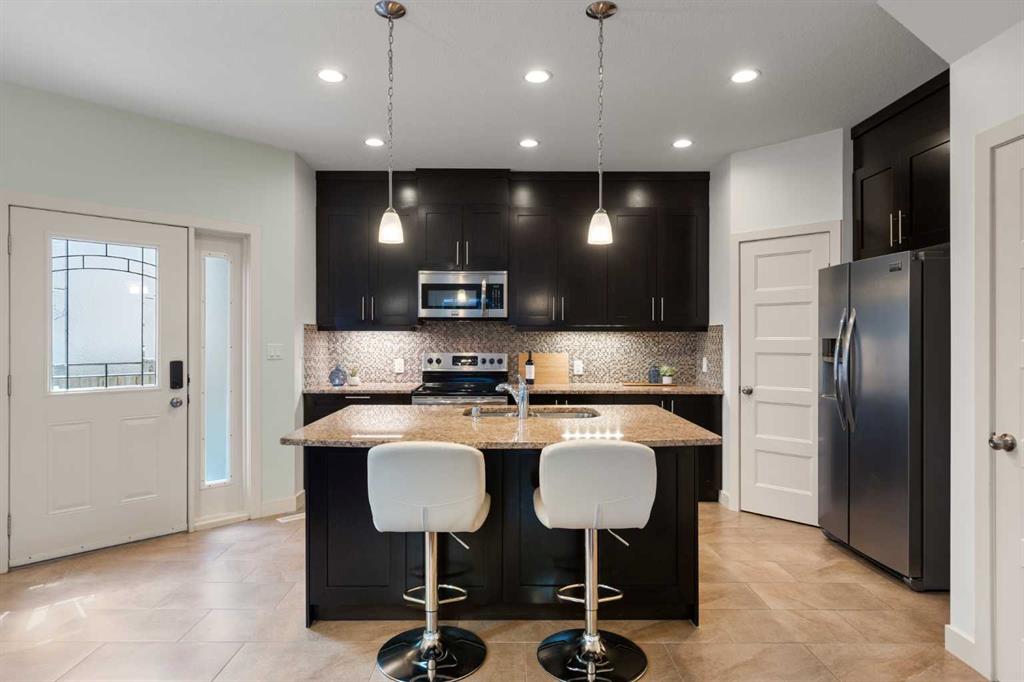 Picture for 2, 6110 Bowness Road NW