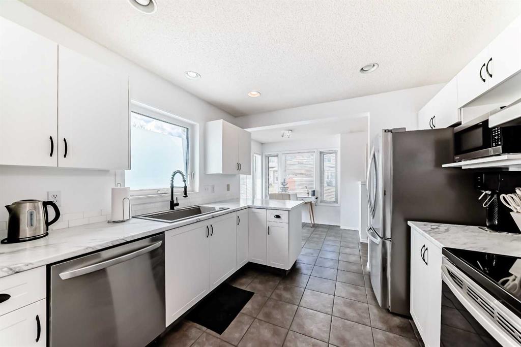 Picture for 109, 388 Sandarac Drive NW