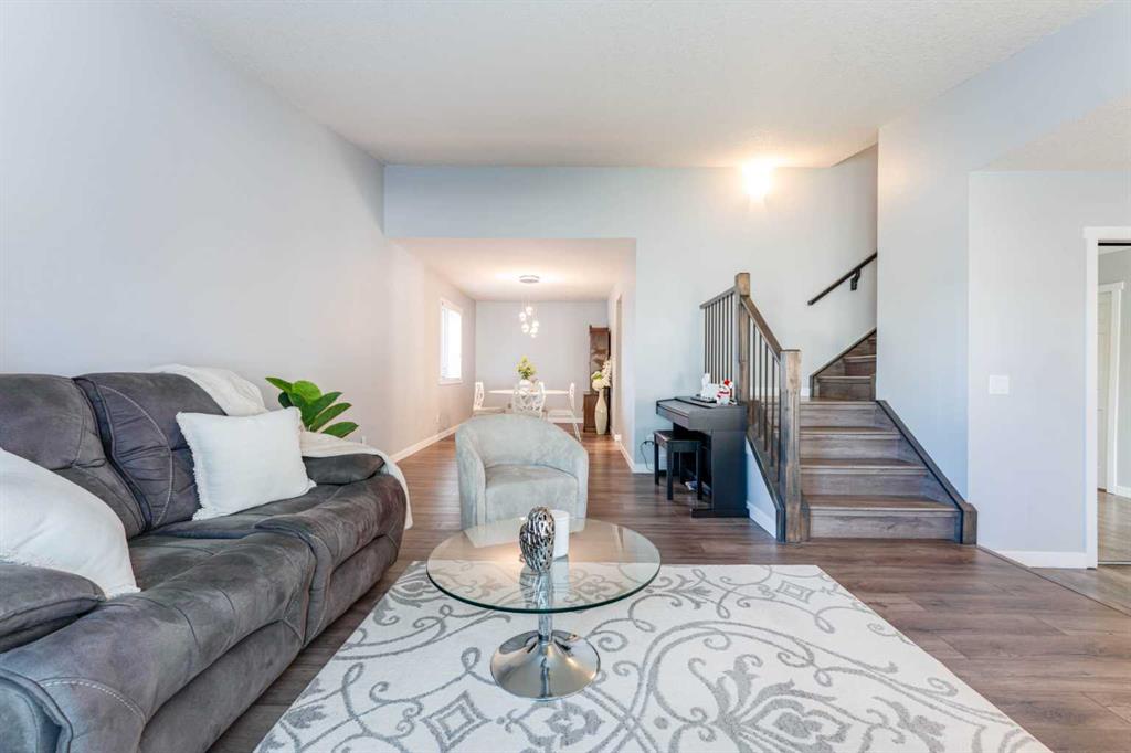 Picture for 145 Hawkdale Circle NW