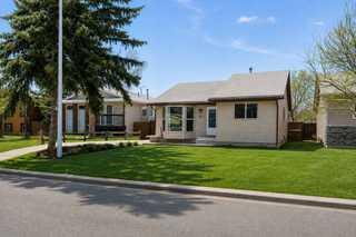 Picture for 72 Marquis Place SE