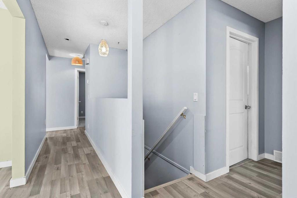 Picture for 72 Marquis Place SE