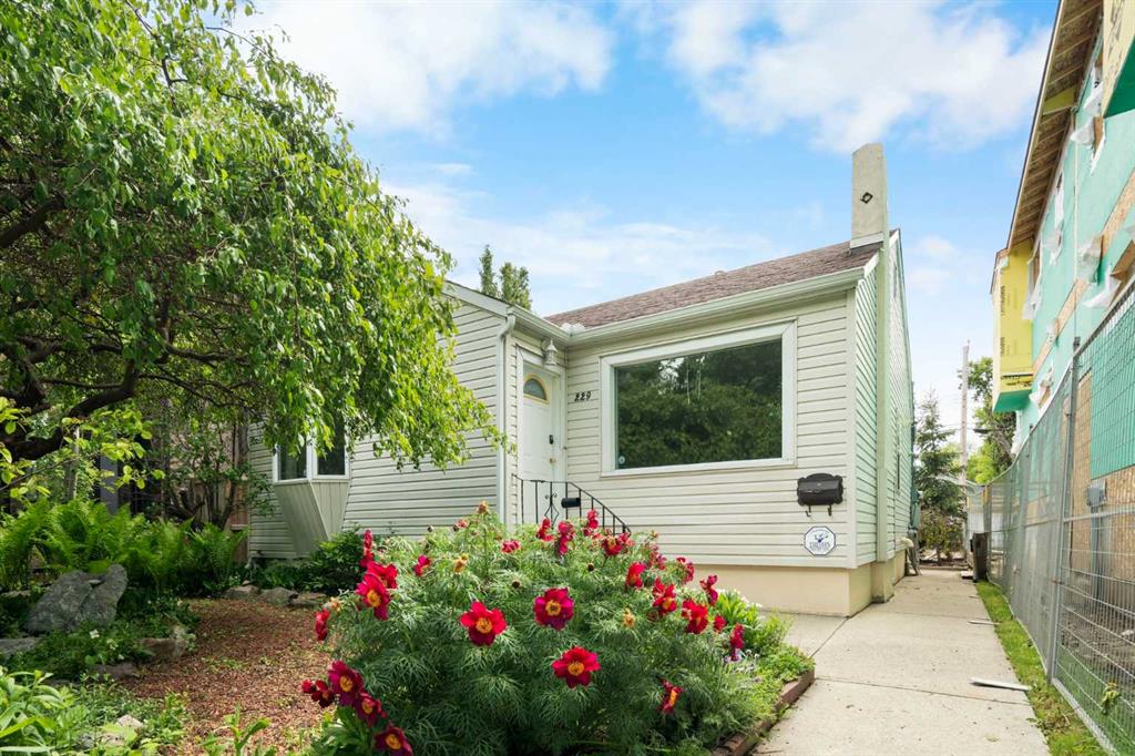 Picture for 229 11 Avenue NE