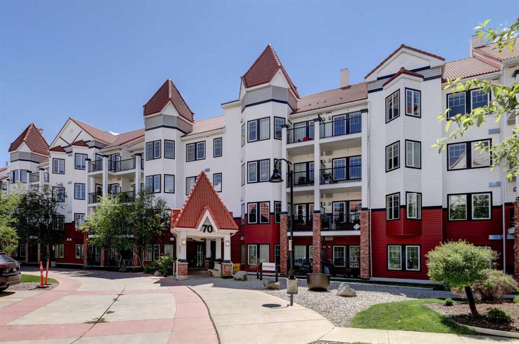 Picture for 220, 70 Royal Oak Plaza NW