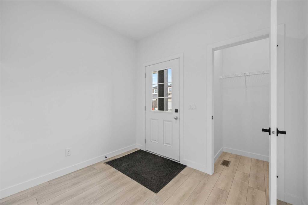 Picture for 33 Hotchkiss Gardens SE