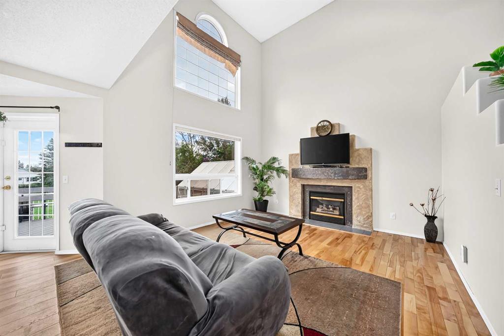 Picture for 27 Covette Green NE