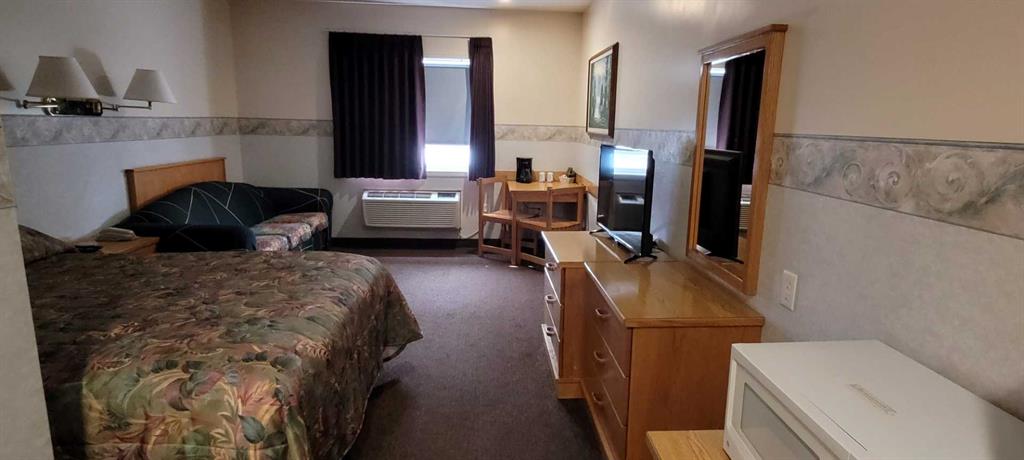 Picture for 806 Laut Avenue 