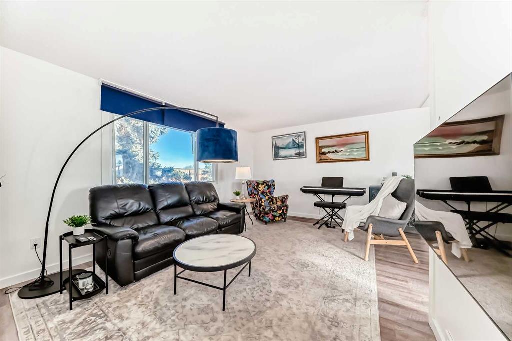 Picture for 5903 4 Avenue NE