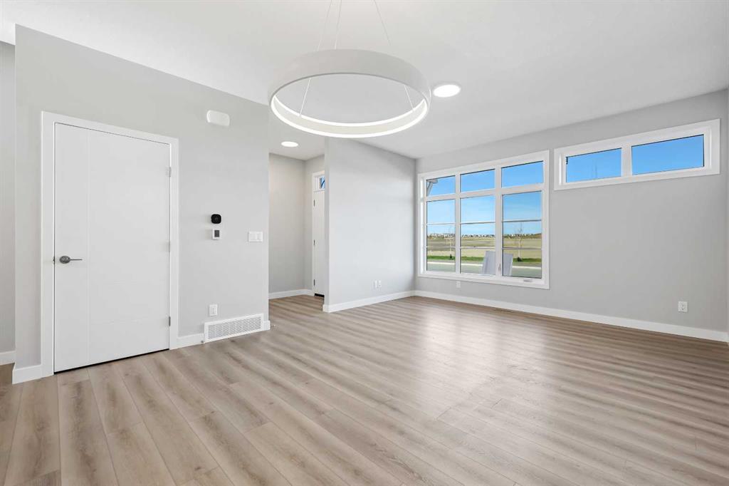 Picture for 7031 Rangeview Avenue SE