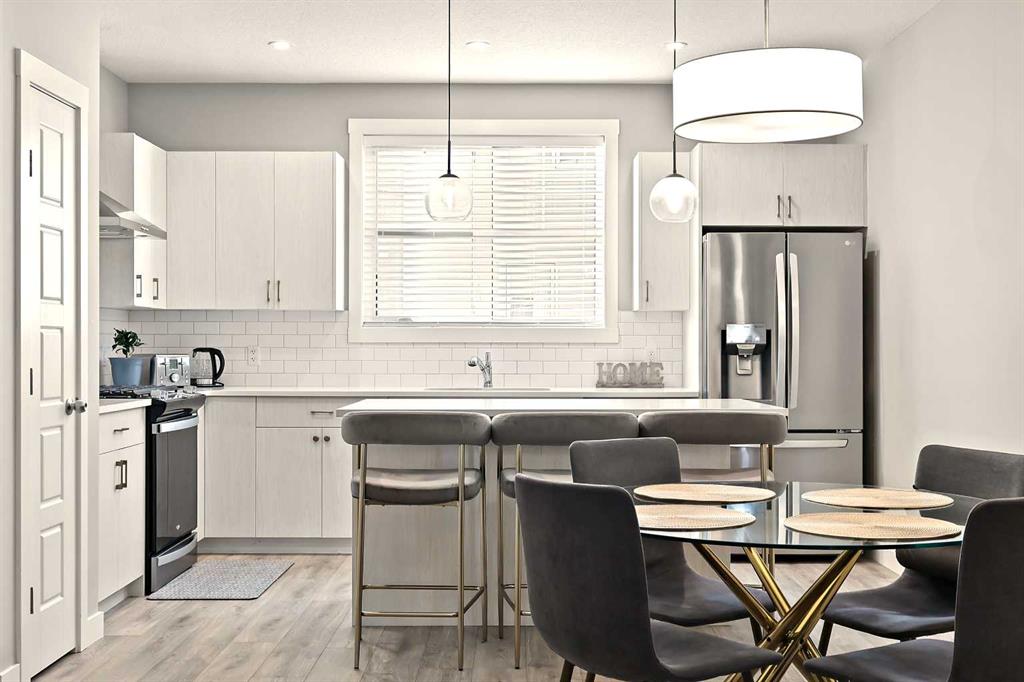 Picture for 410 Cranbrook Walk SE