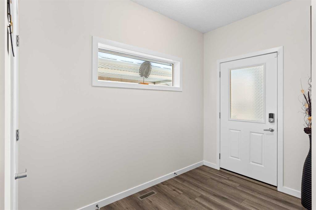 Picture for 492 Chinook Gate Square SW