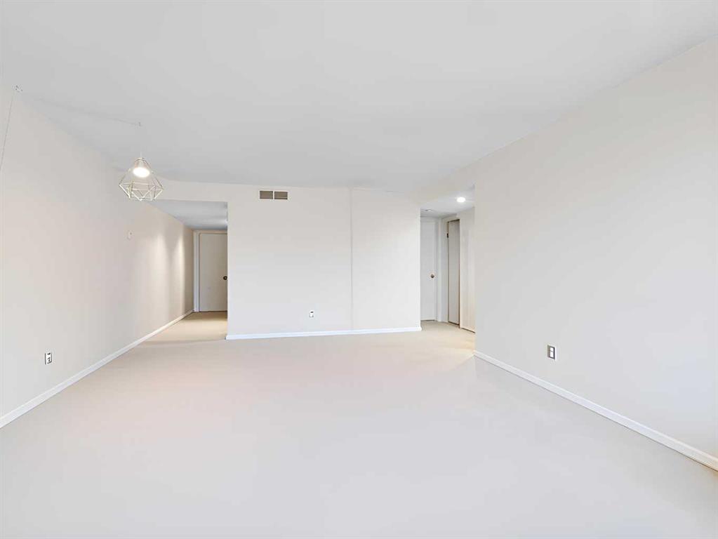 Picture for 205, 1625 14 Avenue SW