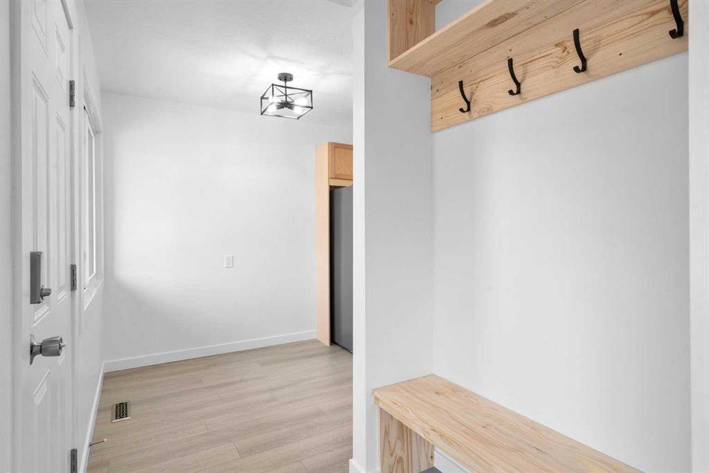 Picture for 10, 1055 72 Avenue NW