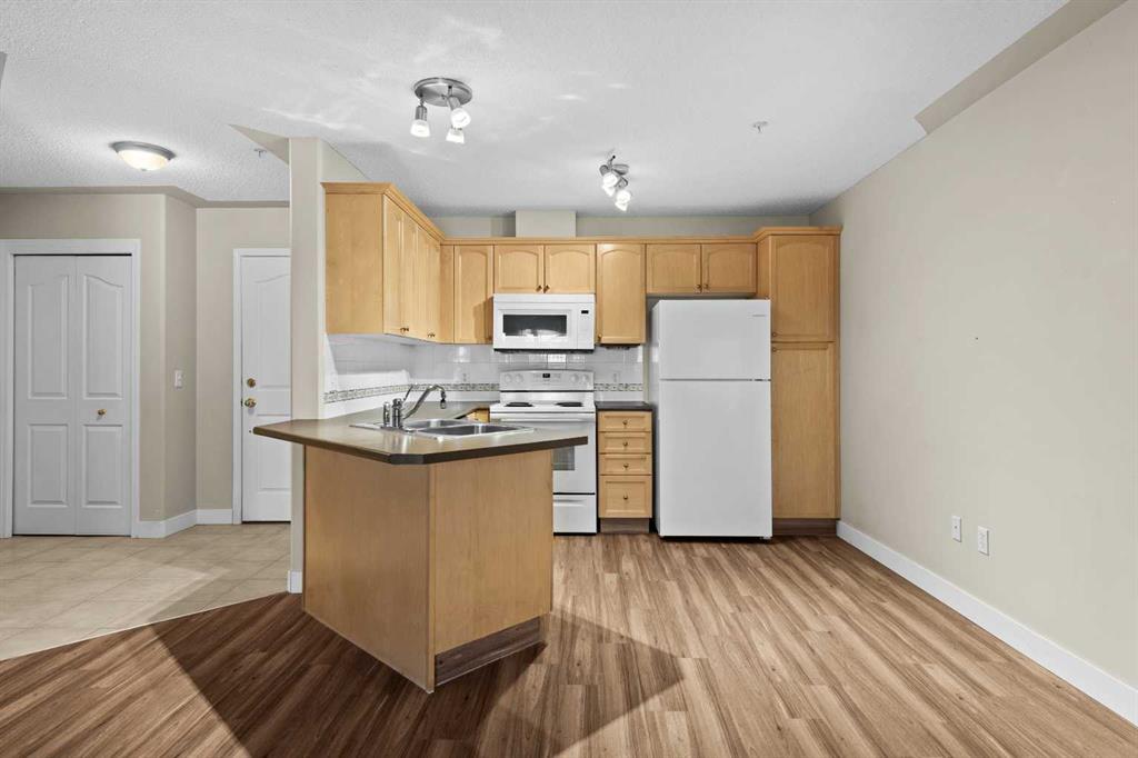 Picture for 101, 345 Rocky Vista Park NW