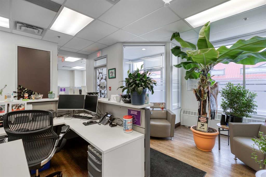 Picture for 3, 505 Railway Street W