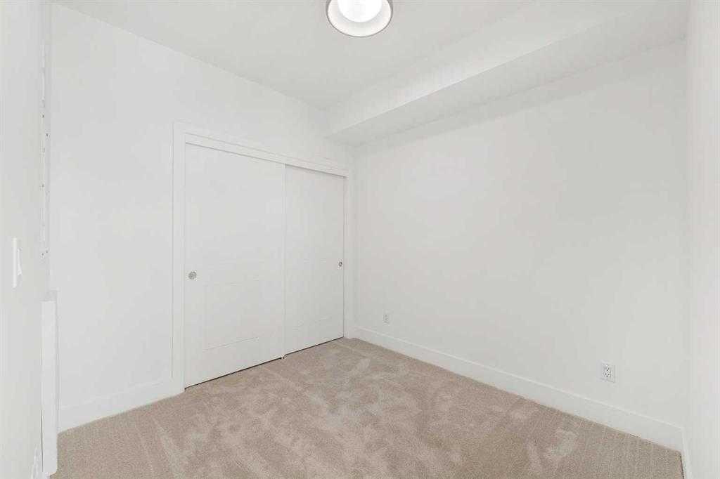 Picture for 315, 370 Dieppe Drive SW