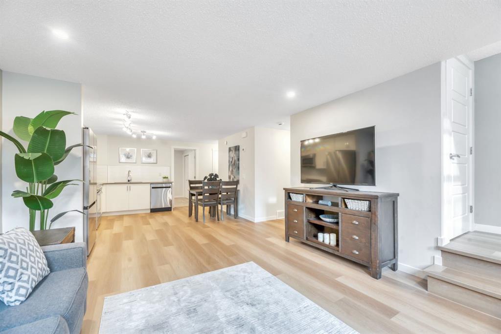 Picture for 344 Cranbrook Square SE