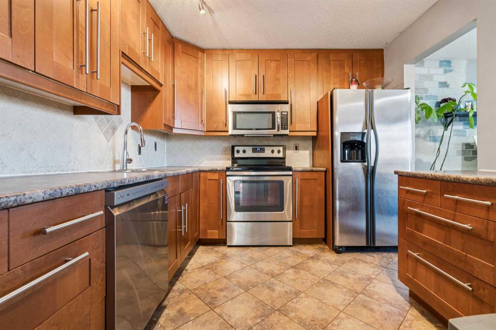 Picture for 70 Midridge Gardens SE