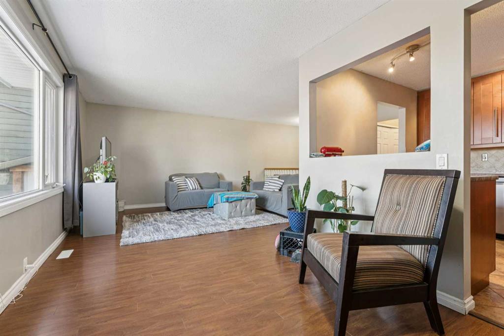 Picture for 70 Midridge Gardens SE