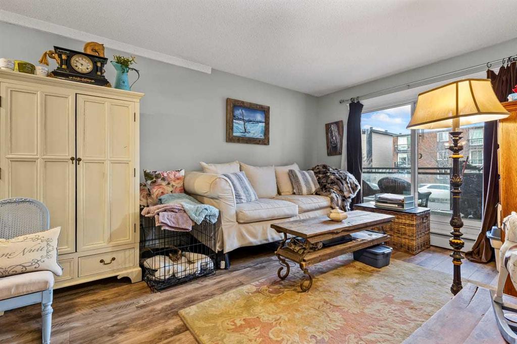 Picture for 201, 2010 11 Avenue SW