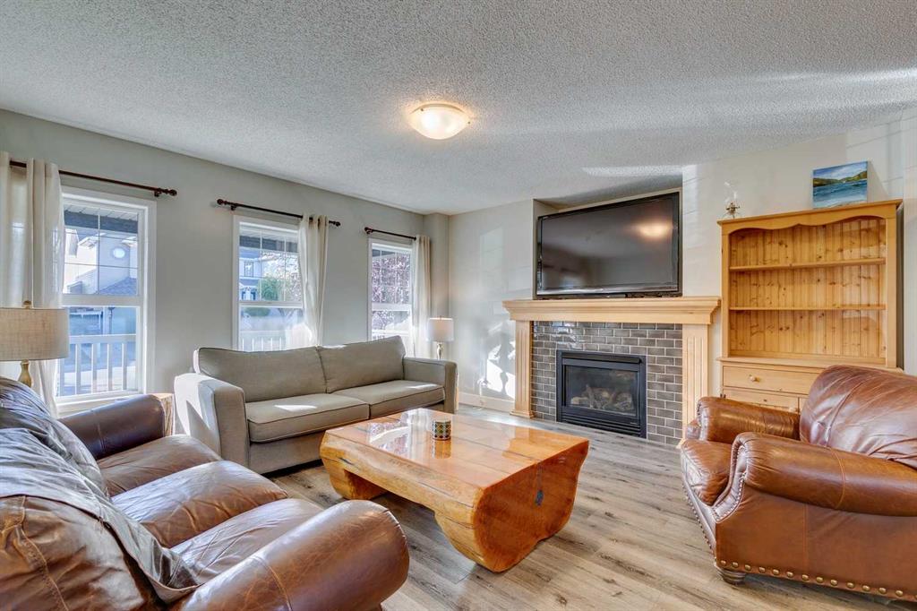 Picture for 199 Everglen Way SW