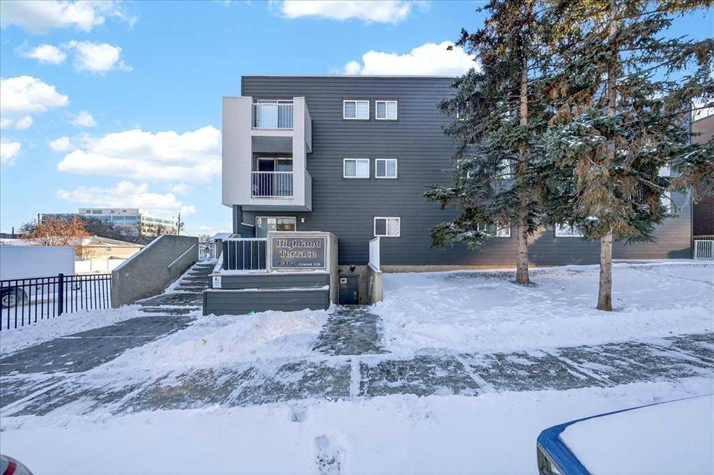 Picture for 303, 431 1 Avenue NE