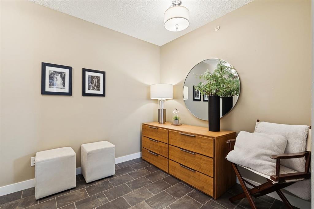 Picture for 1414, 1317 27 Street SE