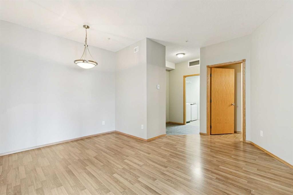 Picture for 1207, 151 Country Village Road NE