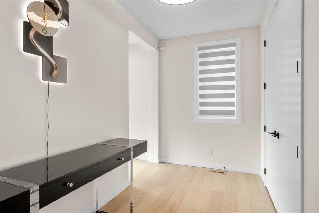 Picture for 1104 Cranbrook Gardens SE