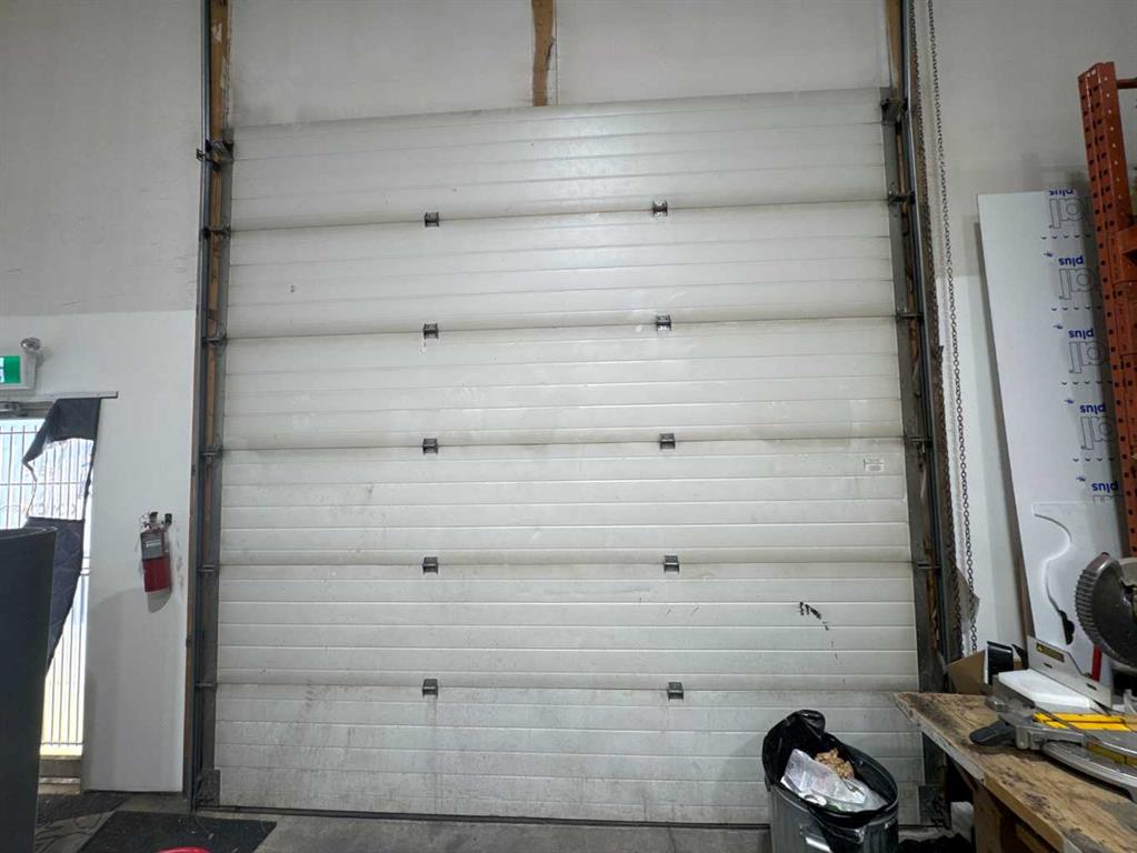 Picture for 605, 3208 8 Avenue NE