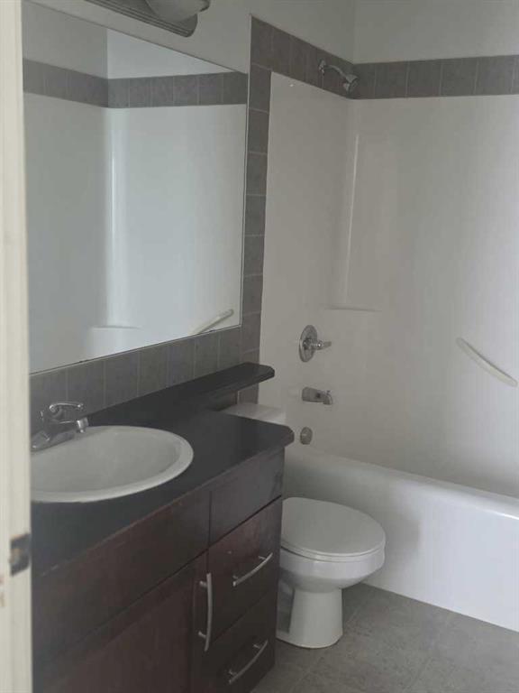 Picture for 210 Saddlebrook Way NE