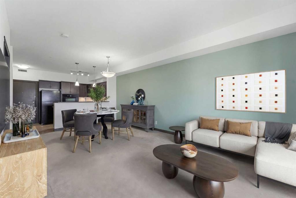 Picture for 242, 30 Royal Oak Plaza NW