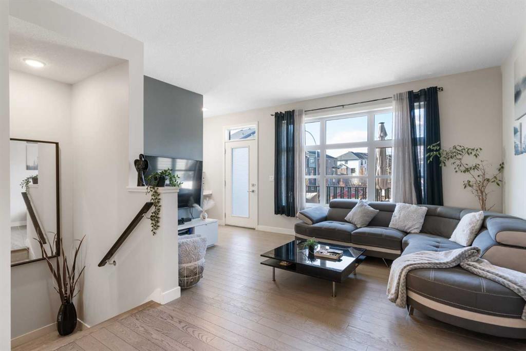 Picture for 960 Walden Drive SE