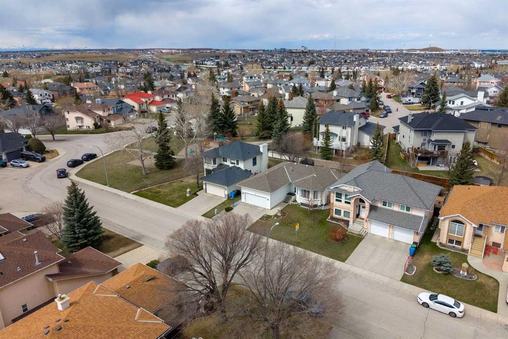 Picture for 30 Arbour Ridge Circle NW