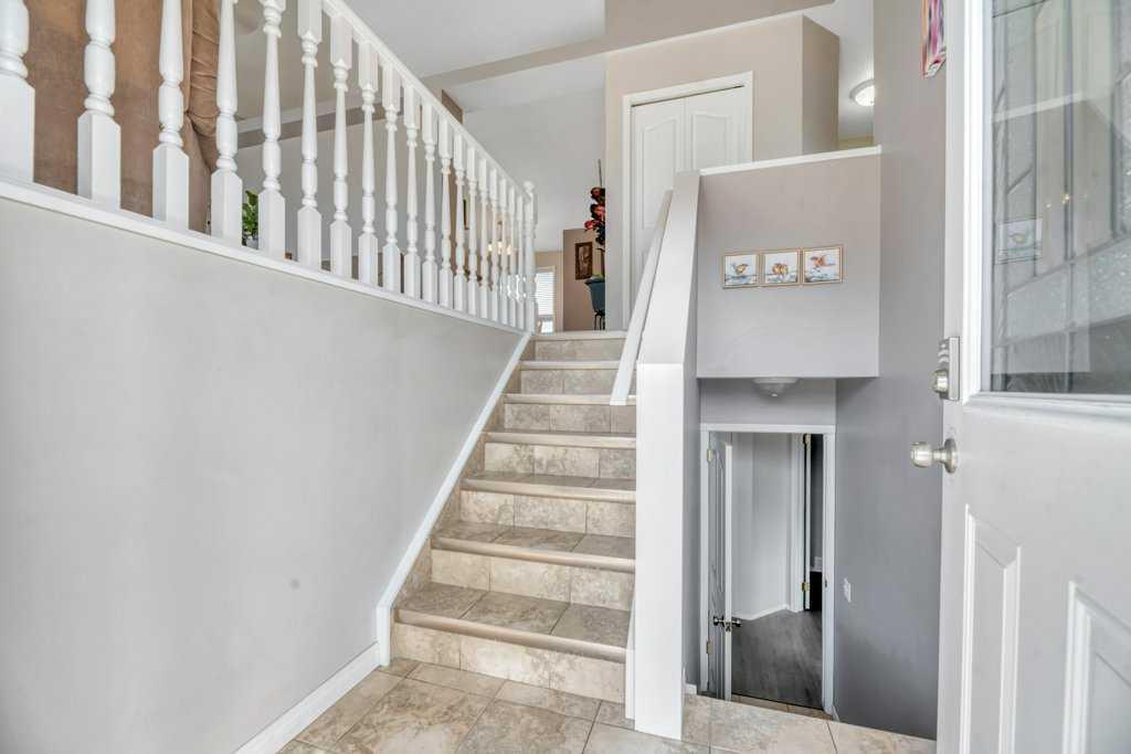 Picture for 389 Strathford Crescent 