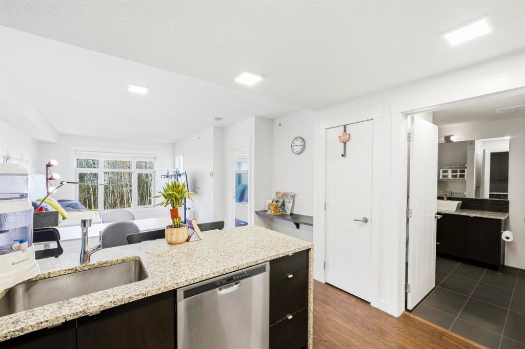 Picture for 309, 15 Aspenmont Heights SW