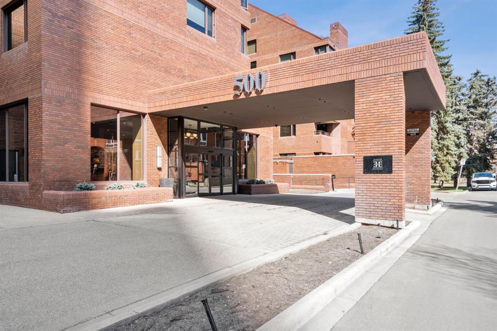 Picture for 902A, 500 Eau Claire Avenue SW