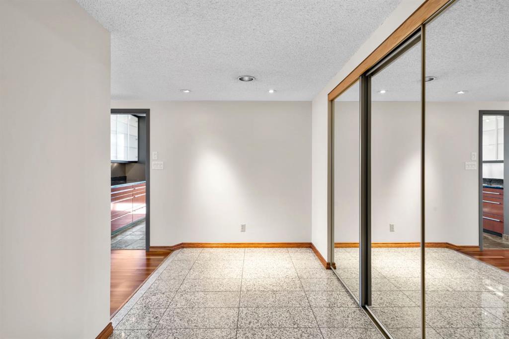 Picture for 902A, 500 Eau Claire Avenue SW