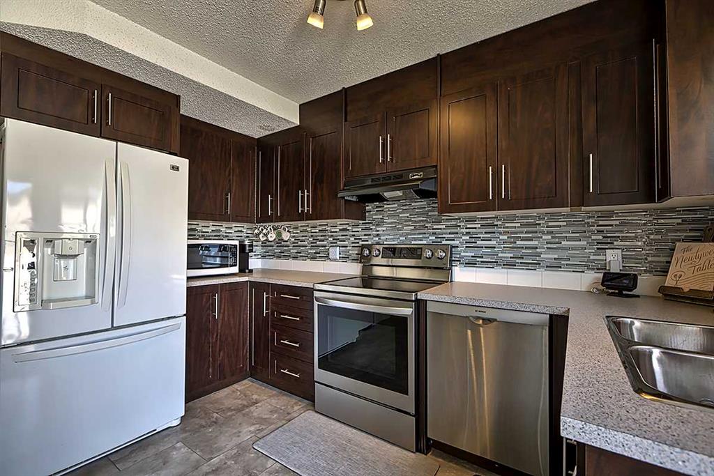 Picture for 72 Deerpoint Road SE