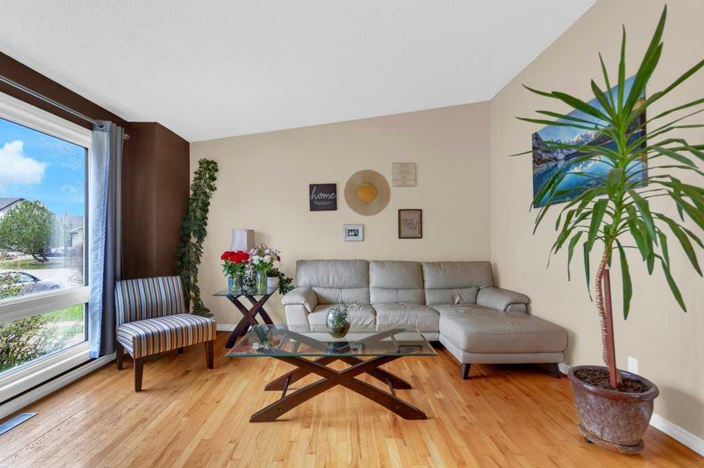 Picture for 52 Strathclair Rise SW