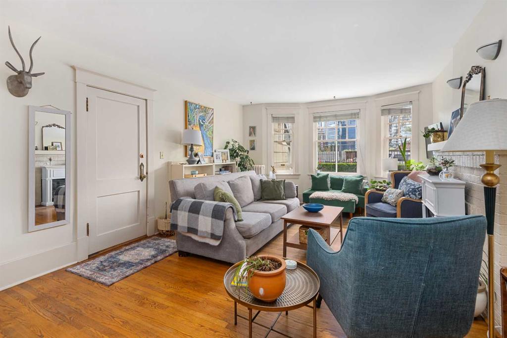 Picture for 2, 904 Memorial Drive NW