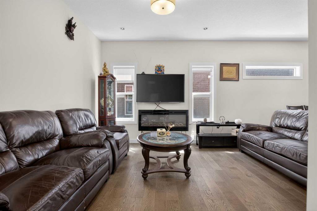 Picture for 77 Saddlestone Place NE