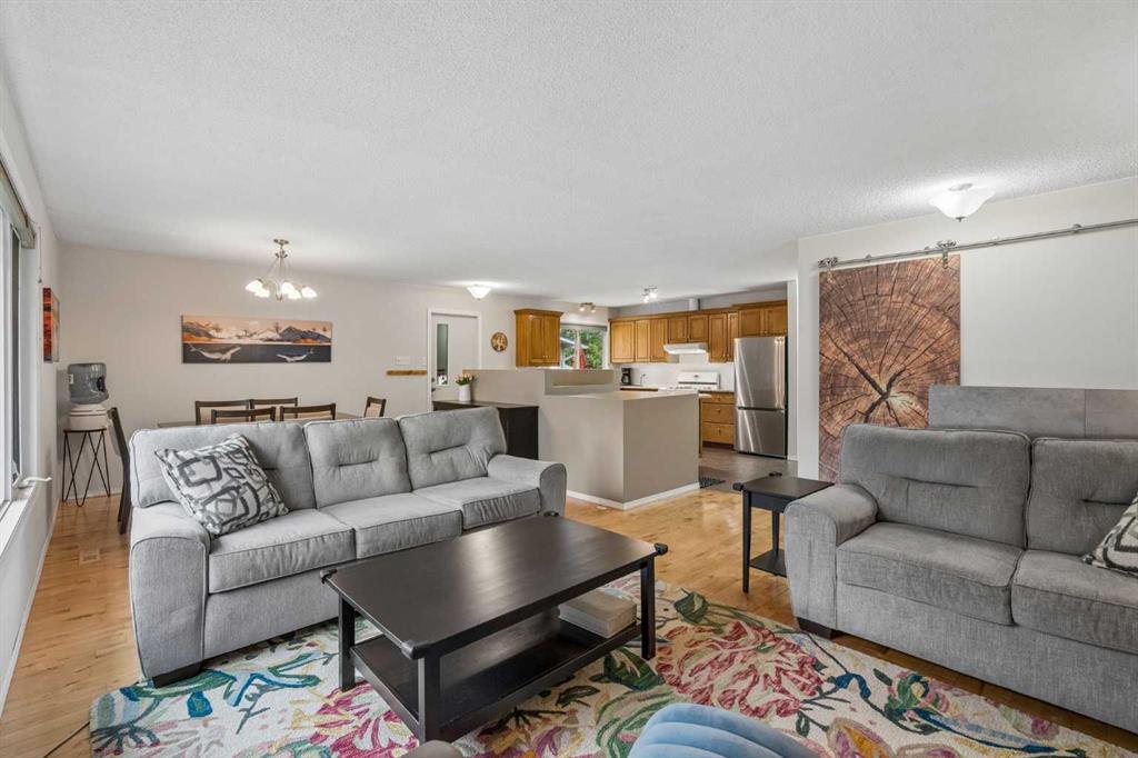 Picture for 1403 104 Avenue SW