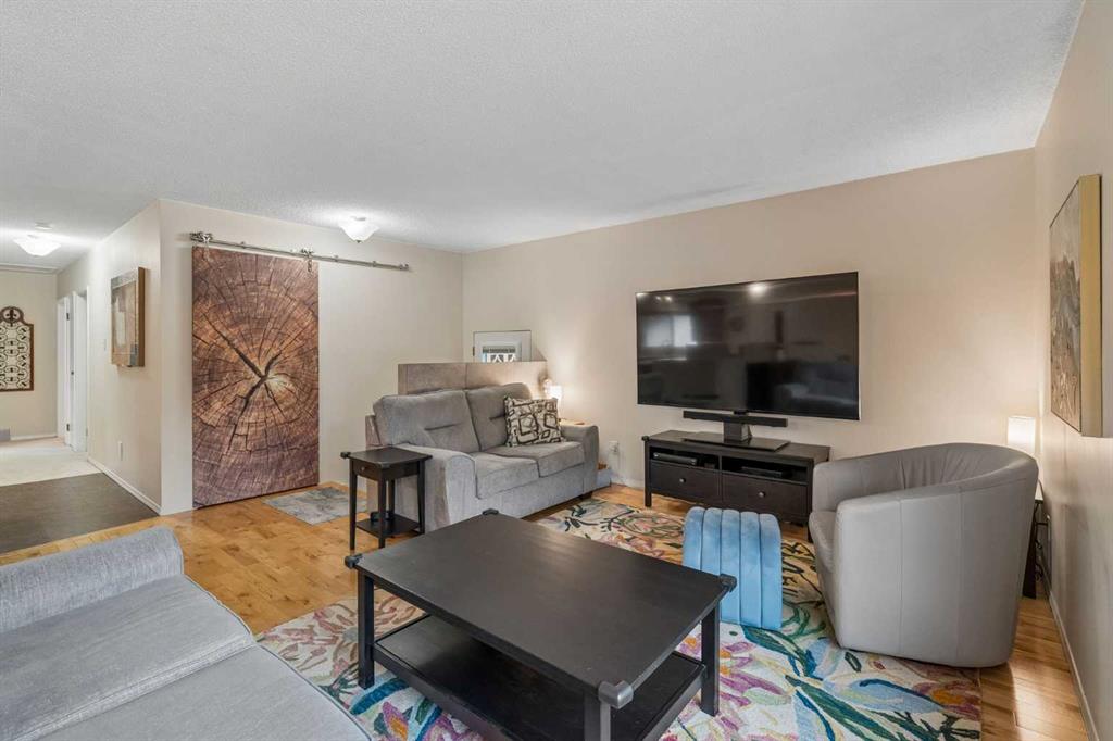 Picture for 1403 104 Avenue SW