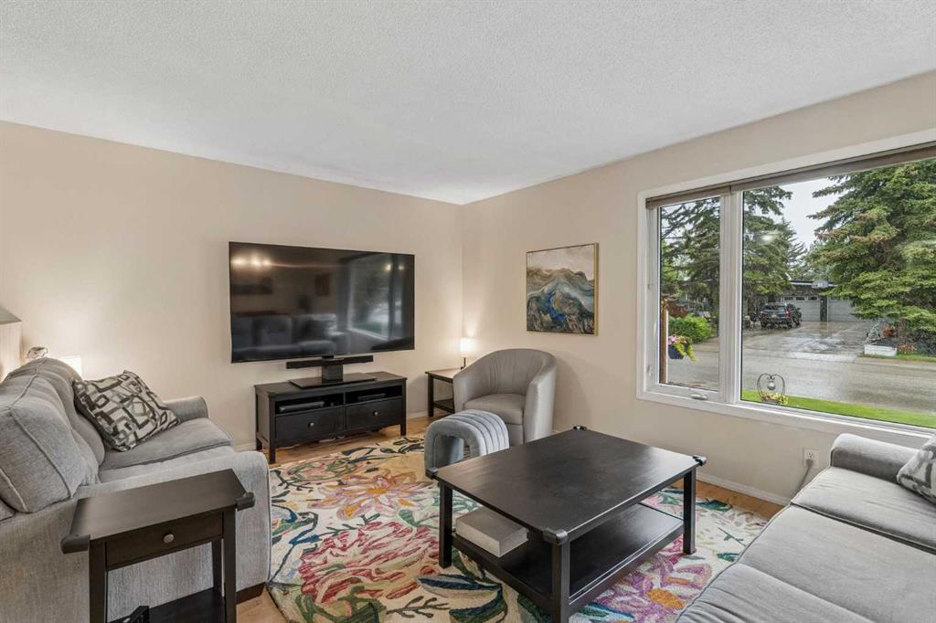 Picture for 1403 104 Avenue SW
