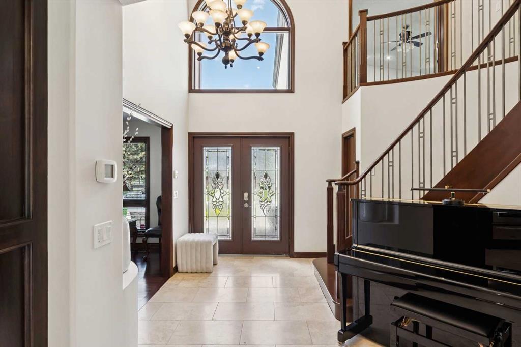 Picture for 223 Pump Hill Crescent 