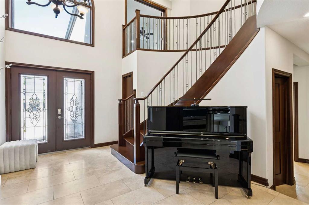 Picture for 223 Pump Hill Crescent 