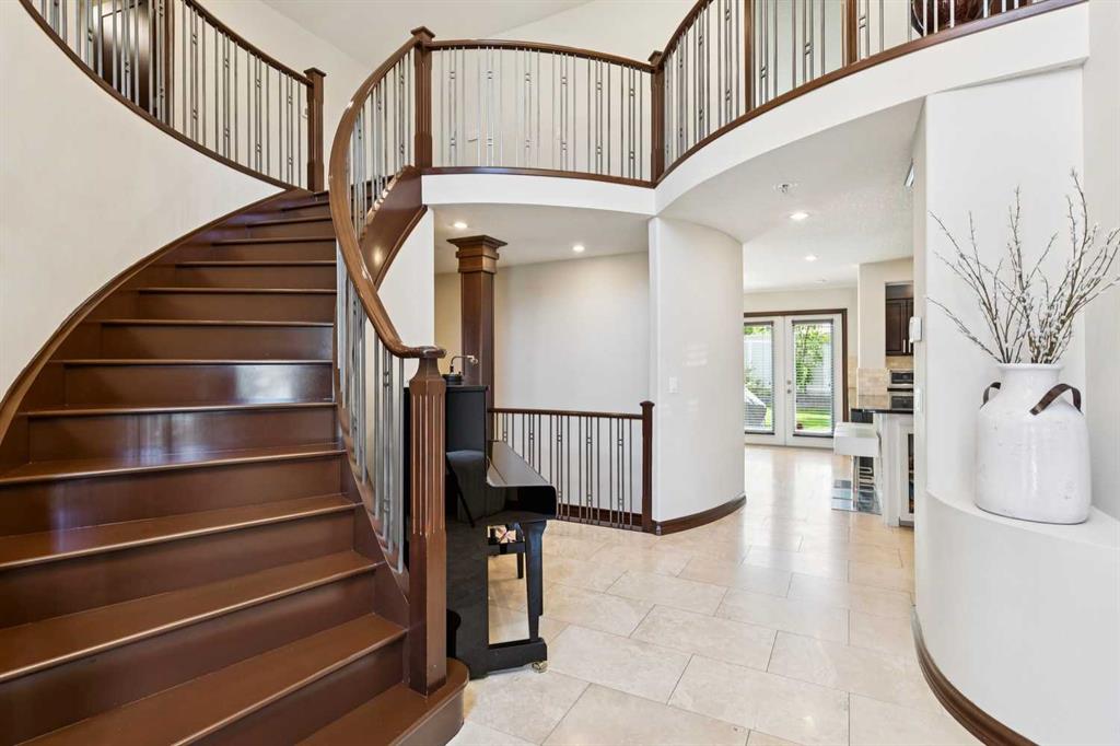Picture for 223 Pump Hill Crescent 