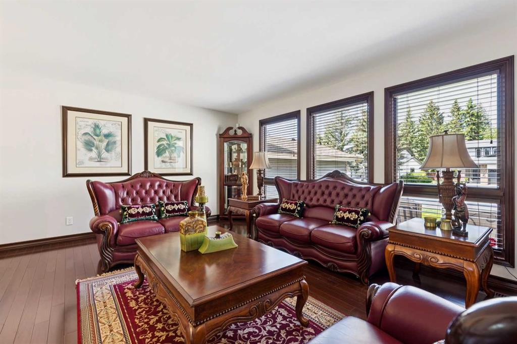 Picture for 223 Pump Hill Crescent 